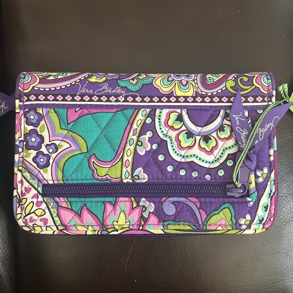 NWT - Vera Bradley Turn Lock Wallet (Retired). - Picture 3 of 10